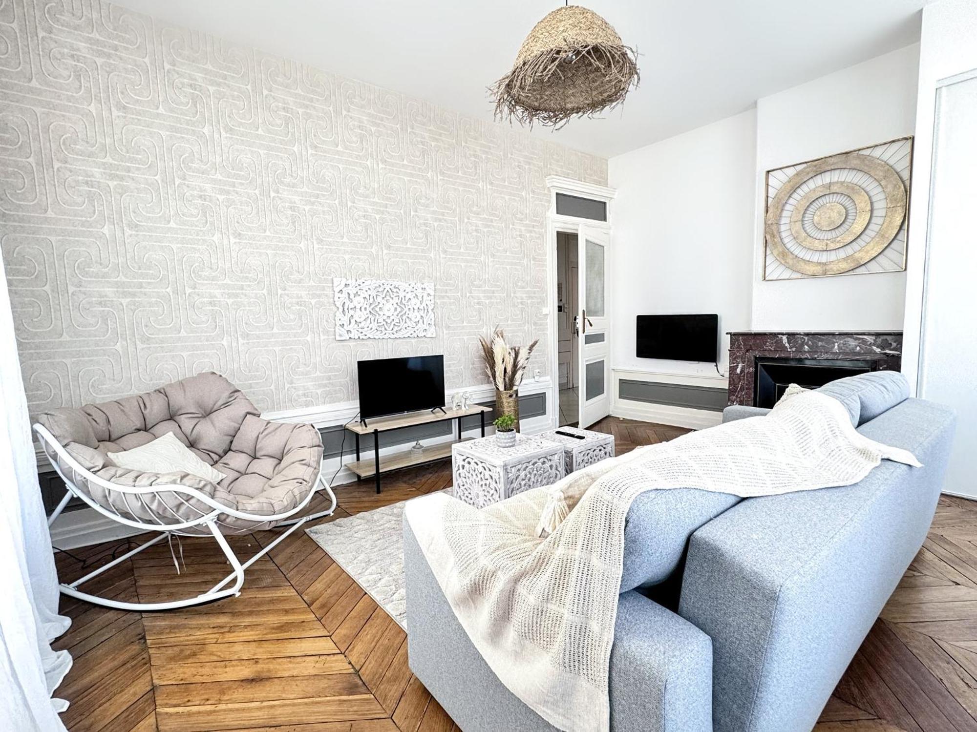 Suite Cinnabar Oullins Extérieur photo