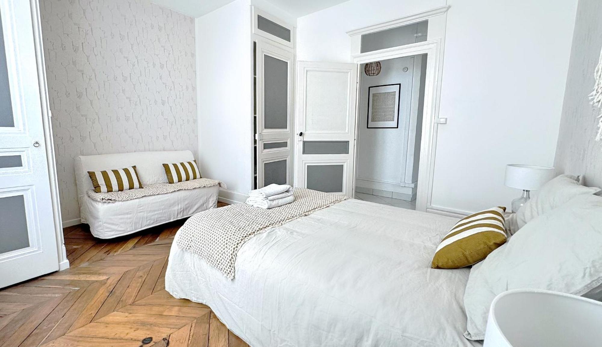 Suite Cinnabar Oullins Extérieur photo
